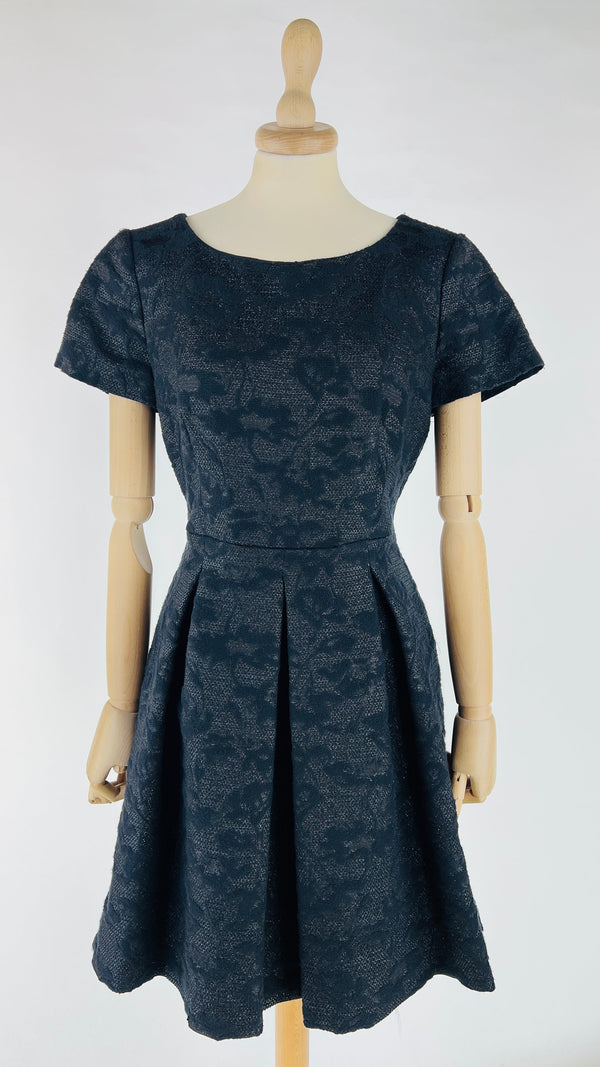 Abito midi jacquard nero