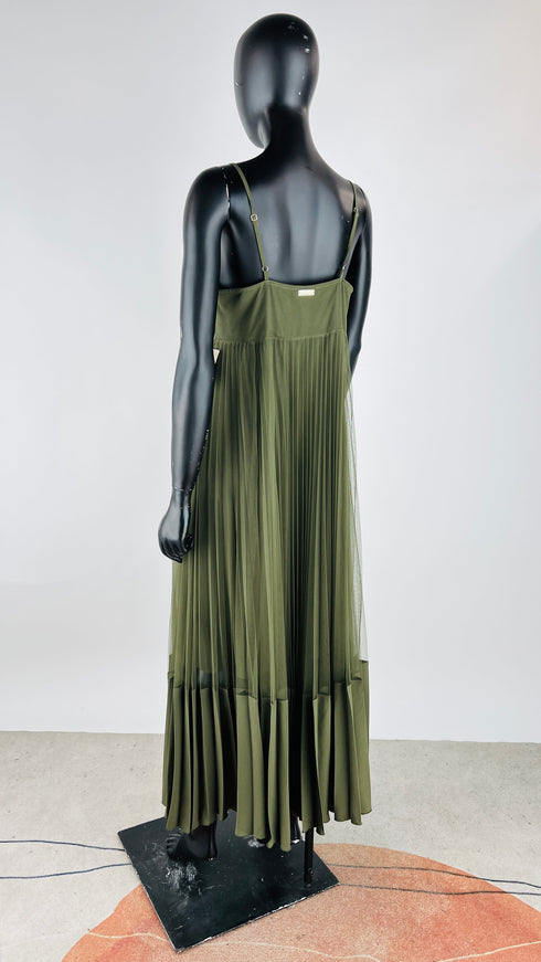Abito lungo in tulle plissé