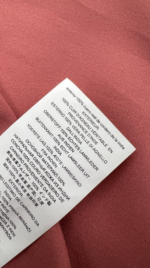 Chiodo in pelle rosa
