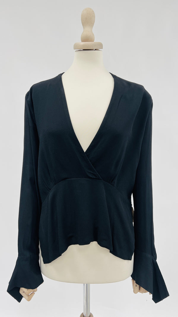 Blusa nera doppia lunghezza