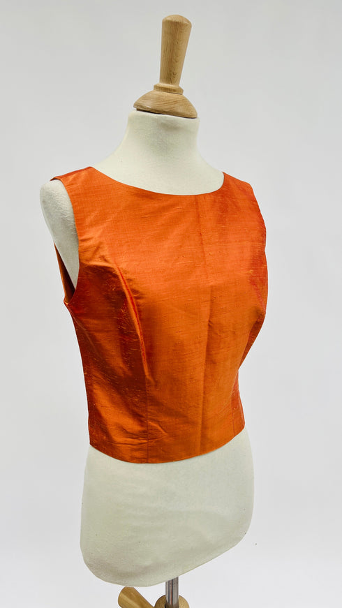 Top smanicato in seta