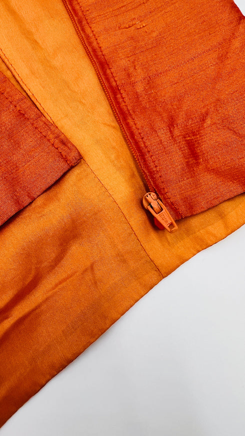 Top smanicato in seta