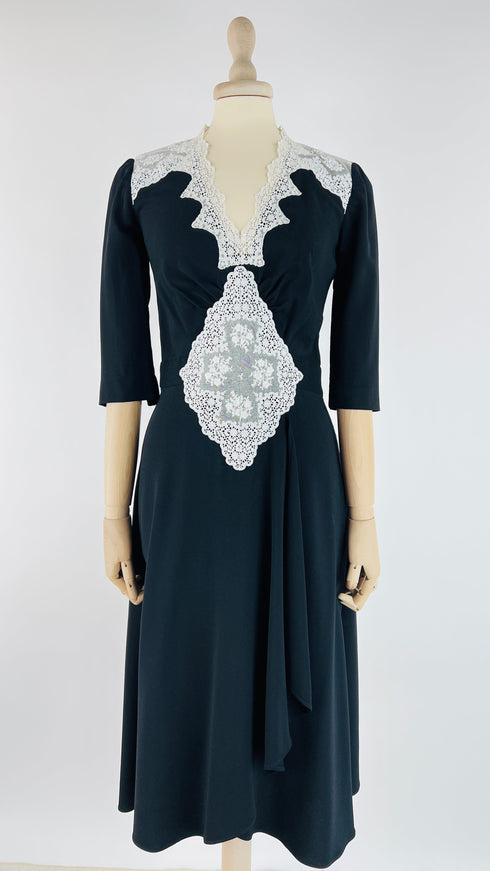 Abito midi con pizzo