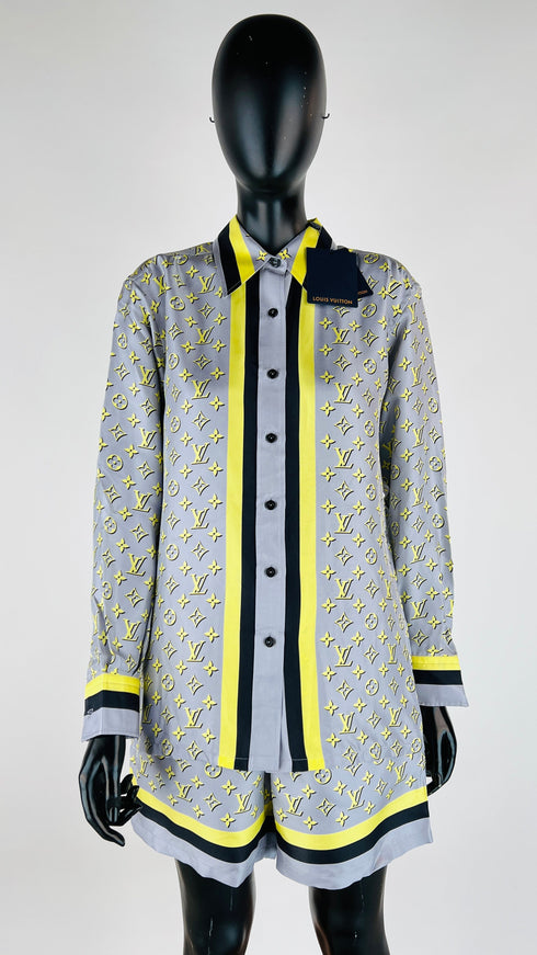 Completo in seta con cartellino