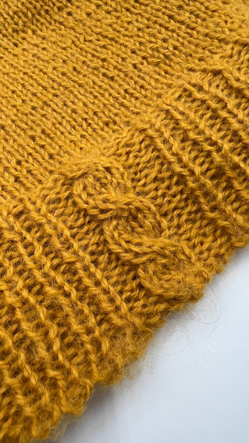 Maglia girocollo con volant