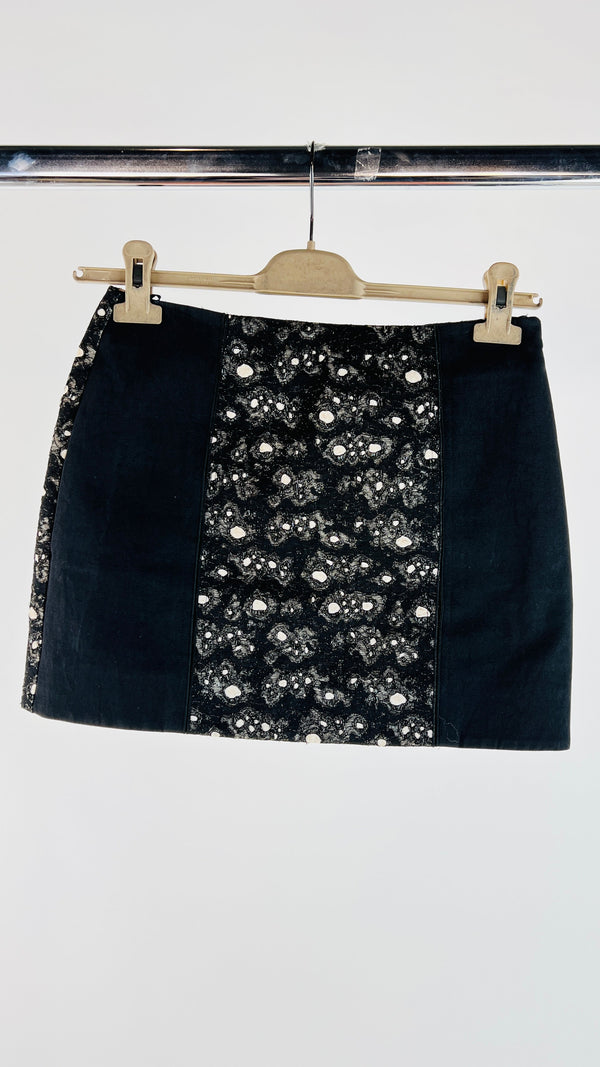 Gona nera a pannelli