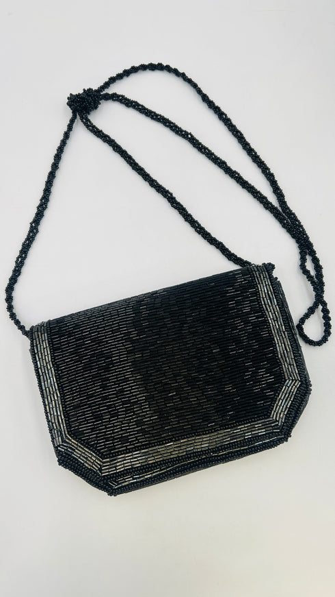 Borsa nera di perline