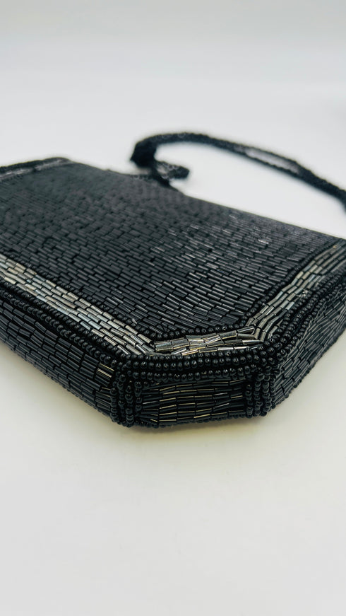 Borsa nera di perline