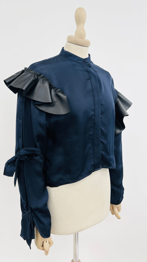 Camicia cropped con volant