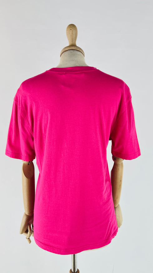 T-shirt logo