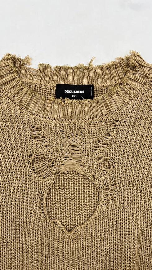Maglia distressed con tracolla