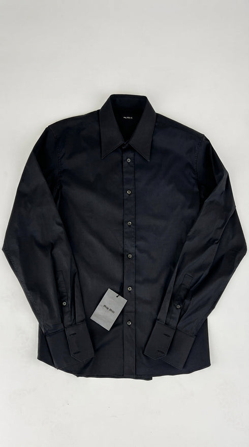 Camicia slim fit con cartellino