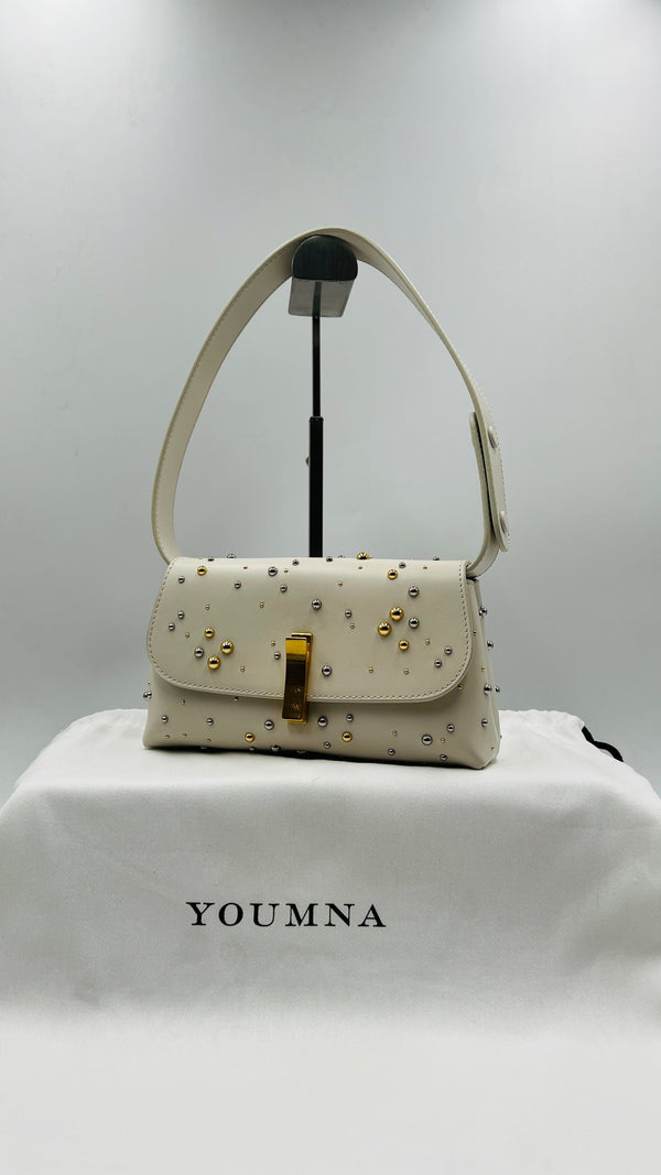Borsa bianca con borchie