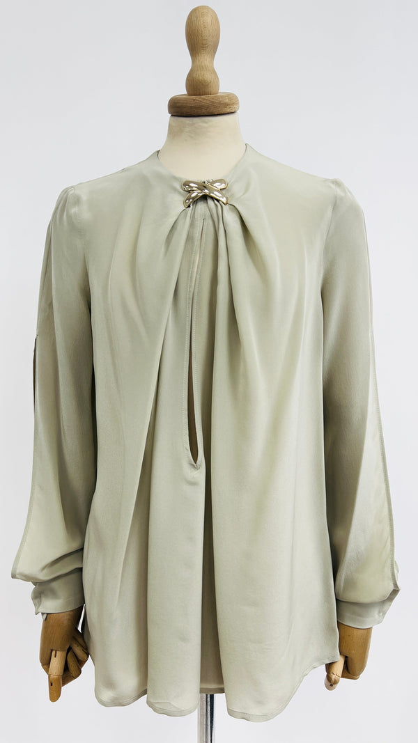 Camicia con spilla